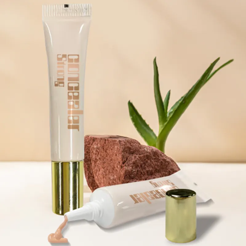 Zijdezachte vloeistofconcealer